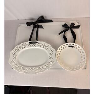 VINTAGE TWOS COMPANY WHITE PORCELAIN CUT OUT WALL HANGING PLATES